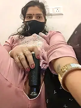 Snapshot of Simaran_bhabhi chatting on April 5, 2026, 3:30 pm Simaran bhabhi online show from April 5, 2026, 3:30 pm