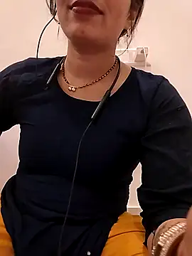 Snapshot of Simaran_bhabhi chatting on April 10, 2026, 2:24 pm Simaran bhabhi online show from April 10, 2026, 2:24 pm