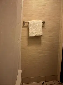 1BeautyN1Beast online show from October 18, 2025, 10:28 am