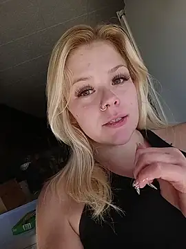 Snapshot of blndpolkadot chatting on January 12, 2026, 9:09 pm blndpolkadot online show from January 12, 2026, 9:09 pm