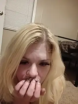 Snapshot of blndpolkadot chatting on January 12, 2026, 2:51 am blndpolkadot online show from January 12, 2026, 2:51 am