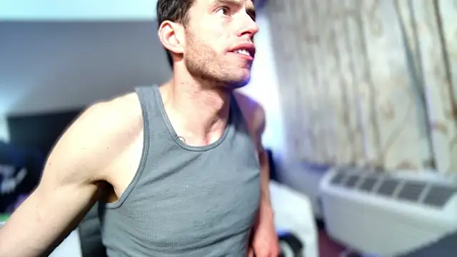 Snapshot of savageconfidence chatting on November 19, 2025, 10:04 am savageconfidence online show from November 19, 2025, 10:04 am