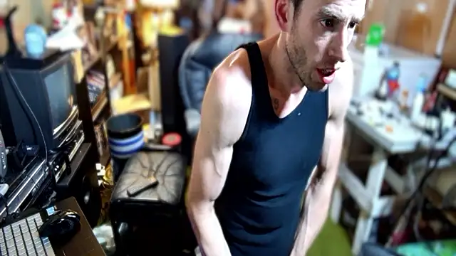 Snapshot of savageconfidence chatting on October 16, 2025, 5:16 am savageconfidence online show from October 16, 2025, 5:16 am