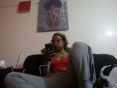 hoely grail01 online show from February 11, 2026, 7:14 pm