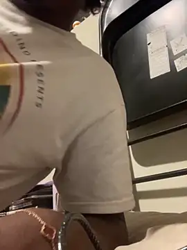 Snapshot of gaimov3r2024 chatting on November 5, 2025, 8:28 am gaimov3r2024 online show from November 5, 2025, 8:28 am