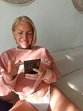 YourMommyBlair online show from March 26, 2026, 6:11 am