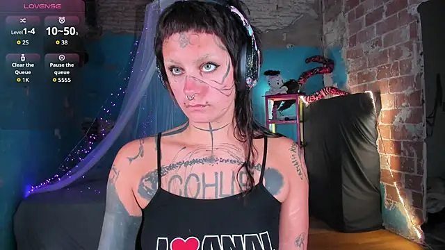 Snapshot of lady_sontse_ chatting on October 9, 2025, 6:41 pm lady sontse online show from October 9, 2025, 6:41 pm