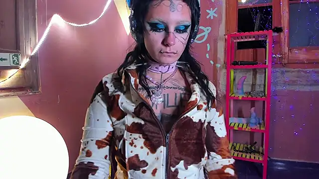 Snapshot of lady_sontse_ chatting on November 7, 2025, 7:18 pm lady sontse online show from November 7, 2025, 7:18 pm