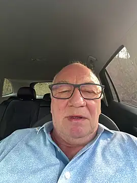 Snapshot of biggandybig chatting on March 8, 2026, 2:09 pm biggandybig online show from March 8, 2026, 2:09 pm