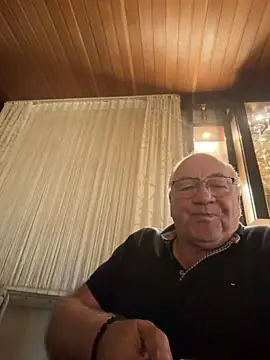biggandybig online show from May 10, 2026, 2:37 am