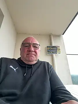 Snapshot of biggandybig chatting on April 11, 2026, 6:54 am biggandybig online show from April 11, 2026, 6:54 am