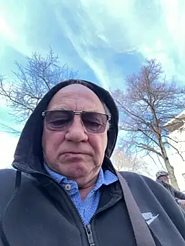 Snapshot of biggandybig chatting on April 2, 2026, 11:39 am biggandybig online show from April 2, 2026, 11:39 am