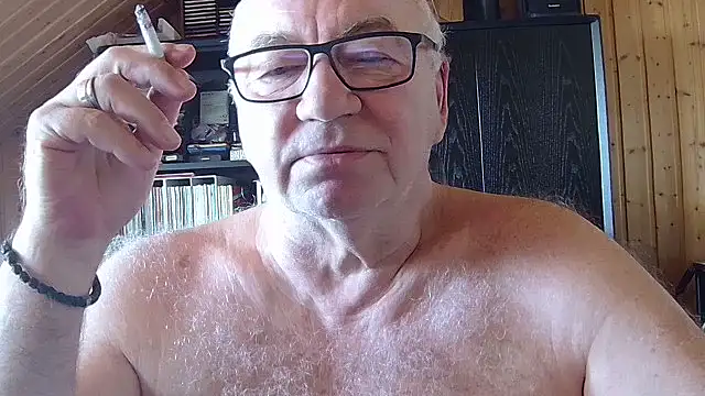 Snapshot of biggandybig chatting on March 9, 2026, 8:29 am biggandybig online show from March 9, 2026, 8:29 am