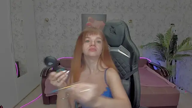 Eva Rosec online show from December 11, 2024, 3:15 pm