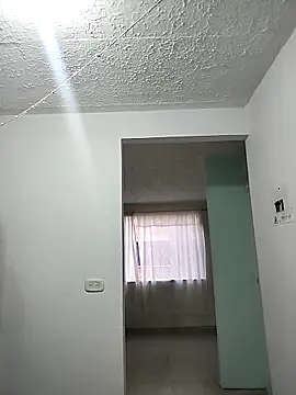 Snapshot of Yaumiko chatting on April 10, 2026, 11:06 am Yaumiko online show from April 10, 2026, 11:06 am