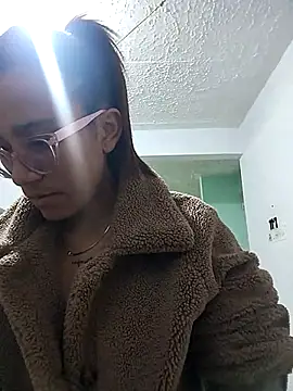 Snapshot of Yaumiko chatting on March 17, 2026, 11:02 am Yaumiko online show from March 17, 2026, 11:02 am