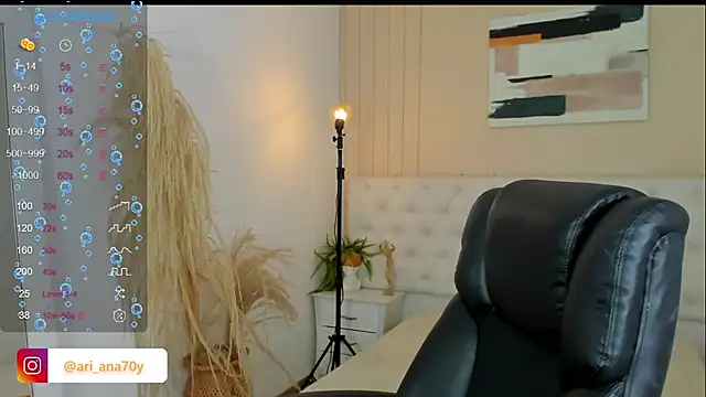 LOISE-XX online show from November 14, 2025, 6:50 am