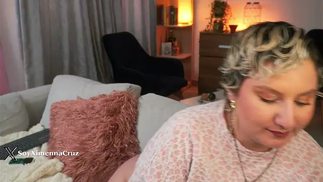 Snapshot of Ximenna_Cruz chatting on March 19, 2026, 9:48 pm Ximenna Cruz online show from March 19, 2026, 9:48 pm