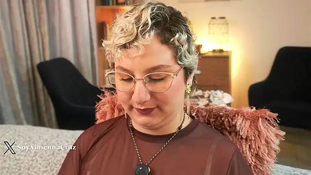 Snapshot of Ximenna_Cruz chatting on March 20, 2026, 9:05 pm Ximenna Cruz online show from March 20, 2026, 9:05 pm