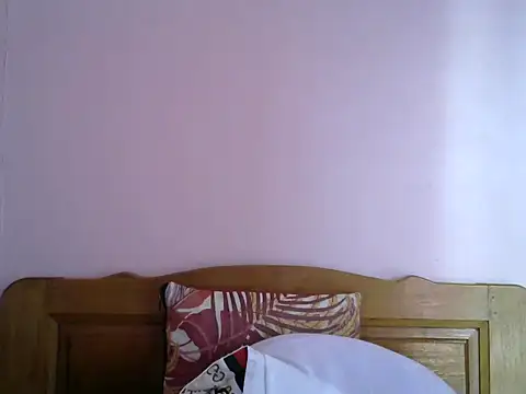 Snapshot of karen_sexy69 chatting on December 3, 2025, 2:45 am karen sexy69 online show from December 3, 2025, 2:45 am