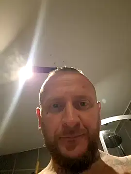 Snapshot of RomWoolf chatting on February 14, 2025, 12:19 am RomWoolf online show from February 14, 2025, 12:19 am