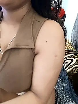 Divya girl online show from March 16, 2026, 8:11 pm