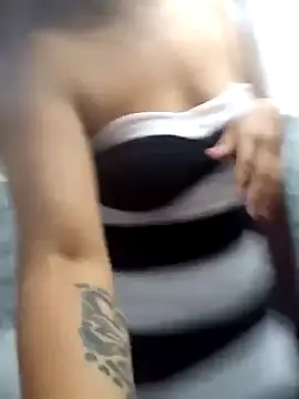 Snapshot of EAAM1 chatting on October 23, 2025, 2:16 pm EAAM1 online show from October 23, 2025, 2:16 pm