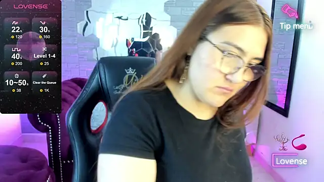 Snapshot of conniejames_m chatting on December 18, 2025, 12:31 pm conniejames m online show from December 18, 2025, 12:31 pm