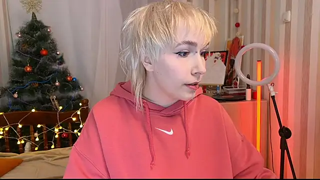 EmmyAmbros online show from January 5, 2026, 10:13 pm