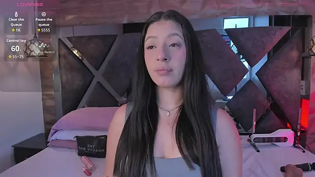 Snapshot of Venus_velez_ chatting on April 20, 2026, 12:41 pm Venus velez online show from April 20, 2026, 12:41 pm