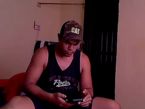 Snapshot of lozter345 chatting on September 22, 2025, 9:43 pm lozter345 online show from September 22, 2025, 9:43 pm