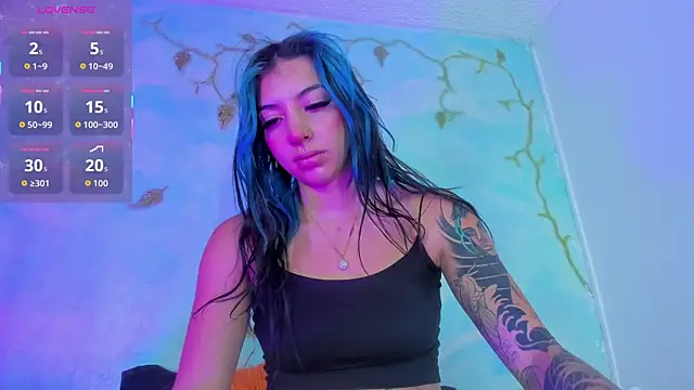 SaturnooStonee online show from October 14, 2025, 4:35 am