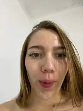 Snapshot of melody-dy chatting on February 18, 2025, 9:09 pm melody-dy online show from February 18, 2025, 9:09 pm