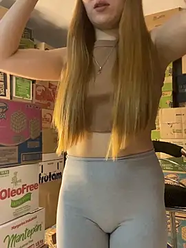 Snapshot of melody-dy chatting on March 30, 2026, 9:05 pm melody-dy online show from March 30, 2026, 9:05 pm