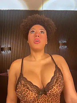 Snapshot of kendall_coxx chatting on April 13, 2026, 12:14 am kendall coxx online show from April 13, 2026, 12:14 am