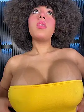 Snapshot of kendall_coxx chatting on April 12, 2026, 7:44 am kendall coxx online show from April 12, 2026, 7:44 am