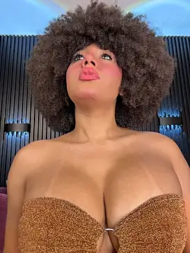 Snapshot of kendall_coxx chatting on April 10, 2026, 3:13 am kendall coxx online show from April 10, 2026, 3:13 am