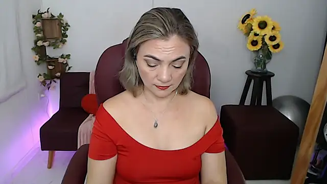 Snapshot of ana_milf chatting on May 14, 2026, 2:03 pm ana milf online show from May 14, 2026, 2:03 pm