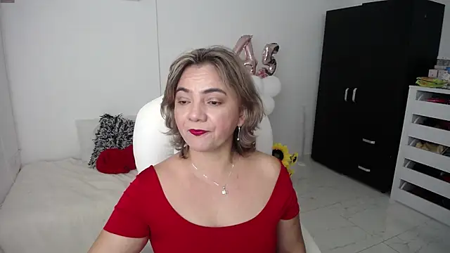 Snapshot of ana_milf chatting on January 31, 2025, 12:40 pm ana milf online show from January 31, 2025, 12:40 pm