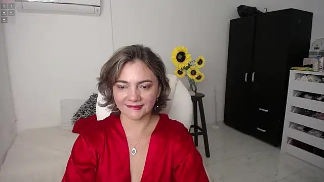 Snapshot of ana_milf chatting on March 4, 2025, 3:04 pm ana milf online show from March 4, 2025, 3:04 pm