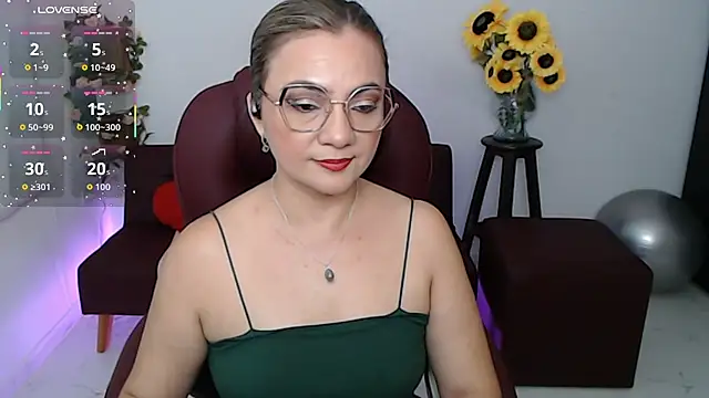 Snapshot of ana_milf chatting on May 11, 2026, 2:07 pm ana milf online show from May 11, 2026, 2:07 pm