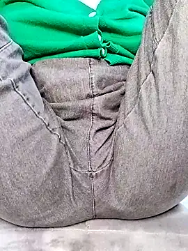 Snapshot of Mie610 chatting on February 18, 2025, 2:59 pm Mie610 online show from February 18, 2025, 2:59 pm