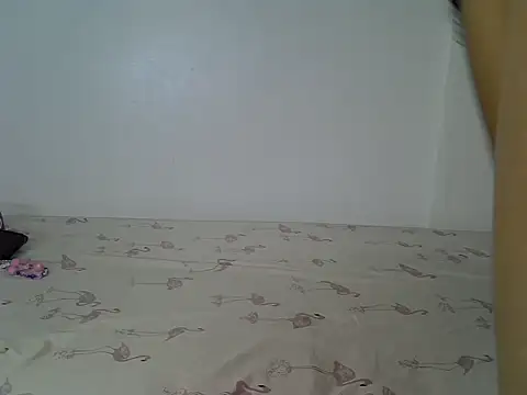 Snapshot of laetitia_ chatting on May 11, 2026, 8:06 pm laetitia online show from May 11, 2026, 8:06 pm