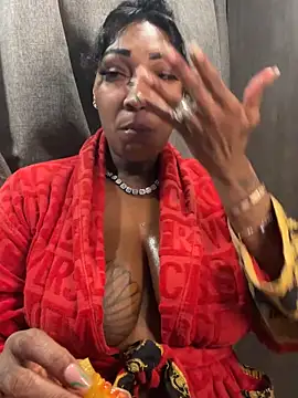 Snapshot of CUMQUEEN-XXX69 chatting on September 15, 2025, 12:00 am CUMQUEEN-XXX69 online show from September 15, 2025, 12:00 am