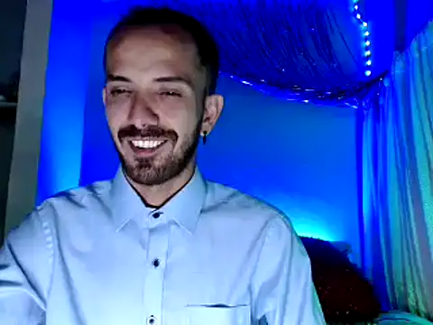 Snapshot of Tomas_Tylor chatting on December 11, 2024, 10:38 pm Tomas Tylor online show from December 11, 2024, 10:38 pm