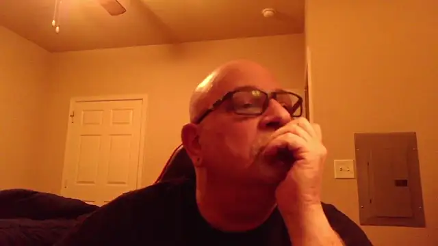 Snapshot of --JimmyJamzs-- chatting on December 17, 2024, 2:33 pm --JimmyJamzs-- online show from December 17, 2024, 2:33 pm