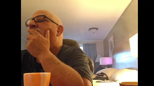 Snapshot of --JimmyJamzs-- chatting on September 17, 2025, 11:07 pm --JimmyJamzs-- online show from September 17, 2025, 11:07 pm