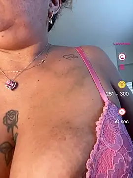 Snapshot of ladycreamypr2 chatting on July 1, 2026, 6:52 pm ladycreamypr2 online show from July 1, 2026, 6:52 pm