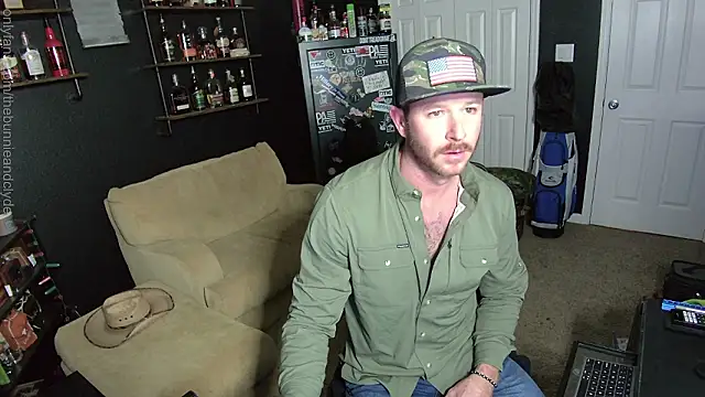 chillinthemosttt online show from December 3, 2024, 4:20 am