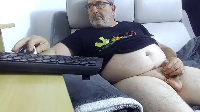 gillou1234 online show from September 22, 2025, 10:38 pm